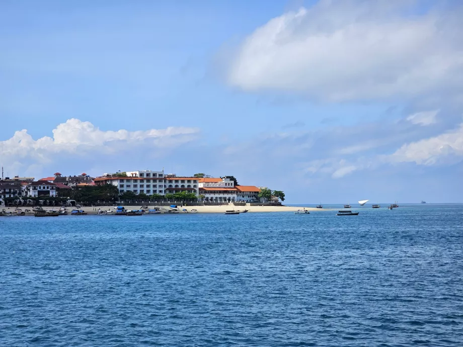 Vue pendant la croisière de Zanzibar à Dar es Salaam