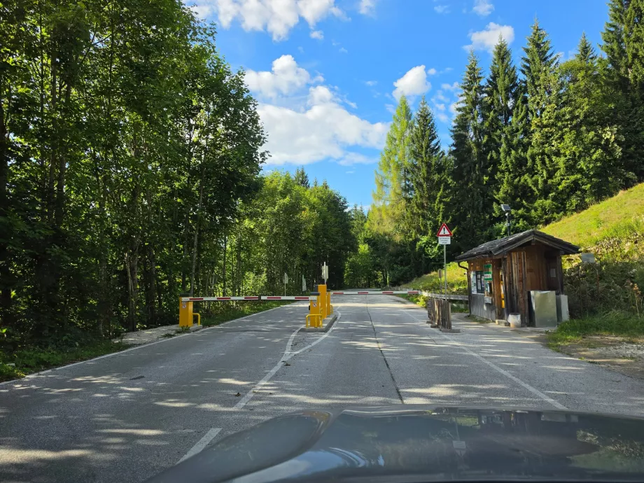 Péage sur la route de la descente