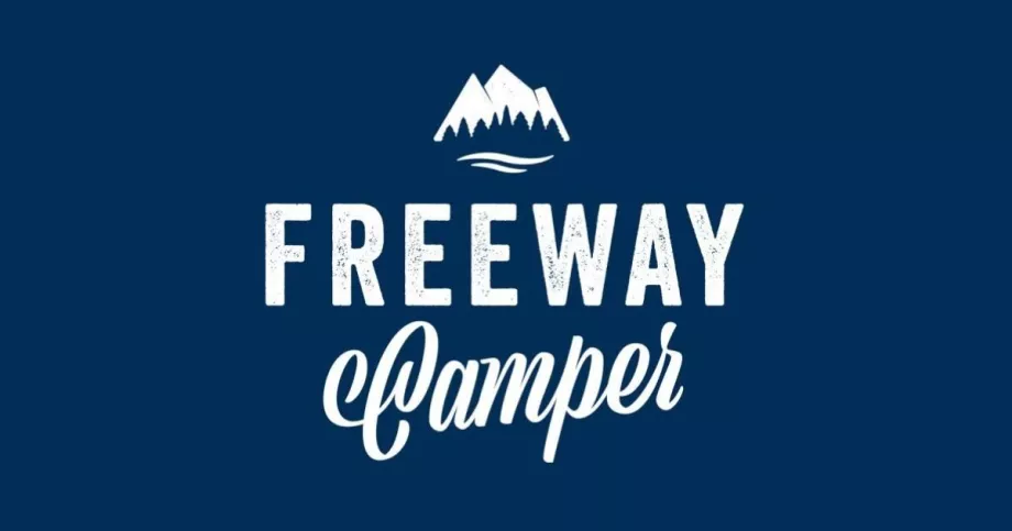 Remise du logo Freeway Camper