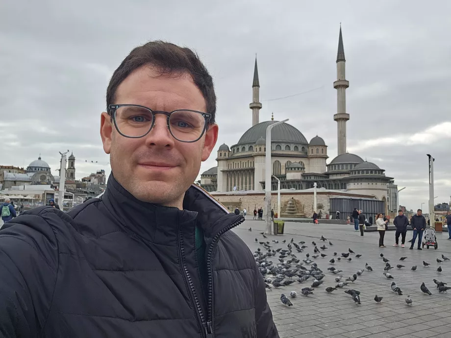 Moi sur la place Taksim