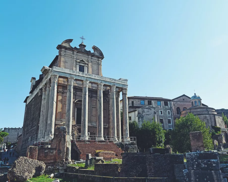Temples d'Antonina et Faustina