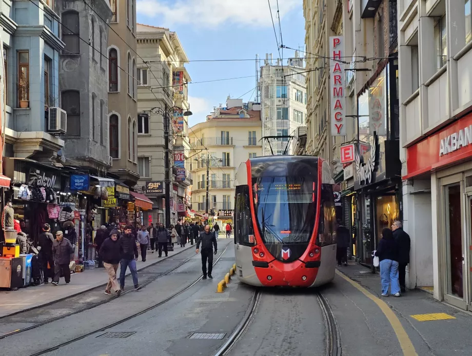 Tramway dans le centre d'Istanbul