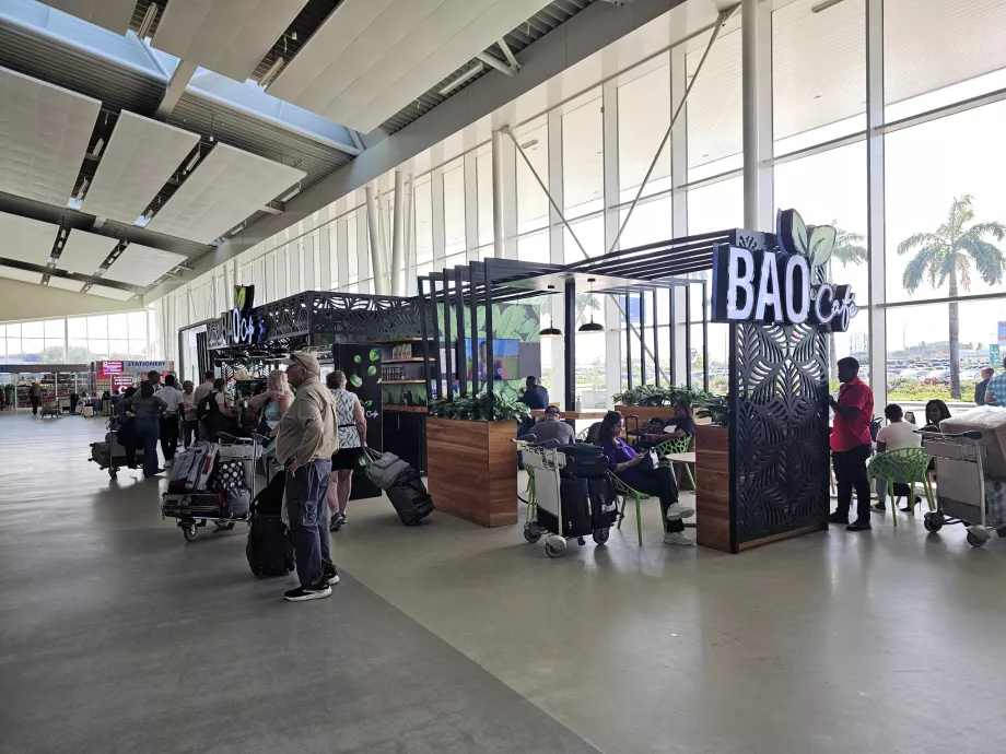 Café, zone publique, Terminal 3