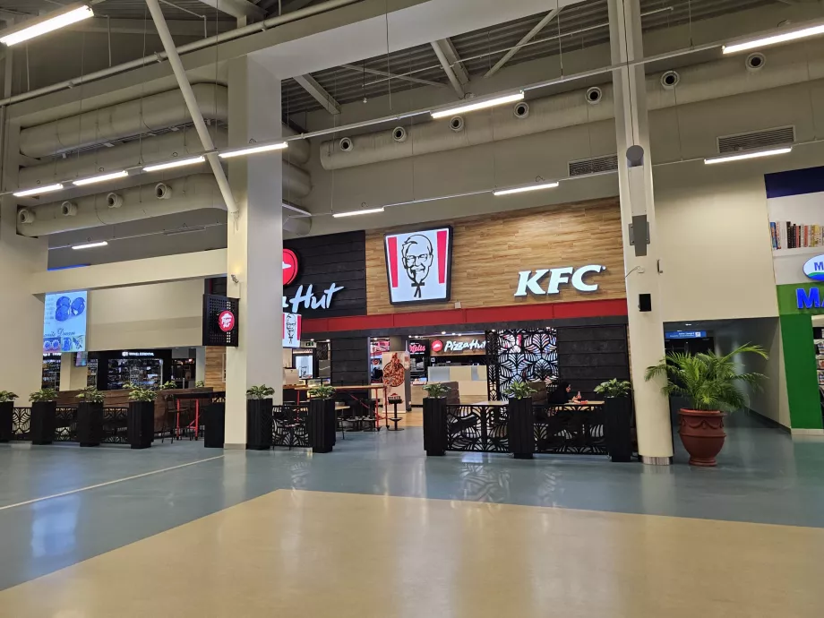 KFC, section transit, Terminal 3