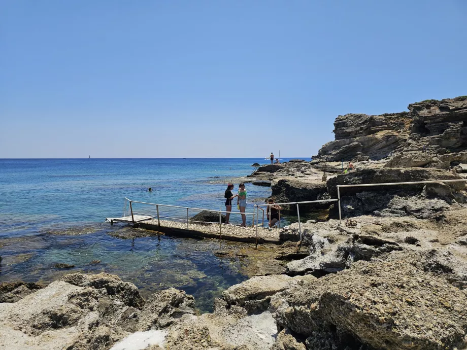 Plage près des sources de Kallithea