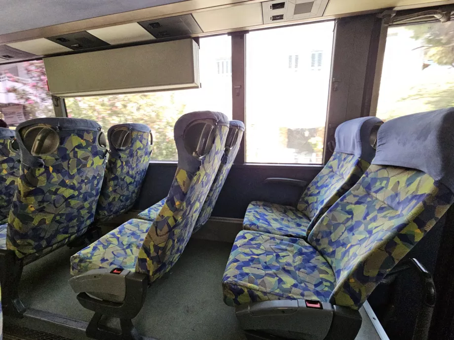 Intérieur des bus KTEL