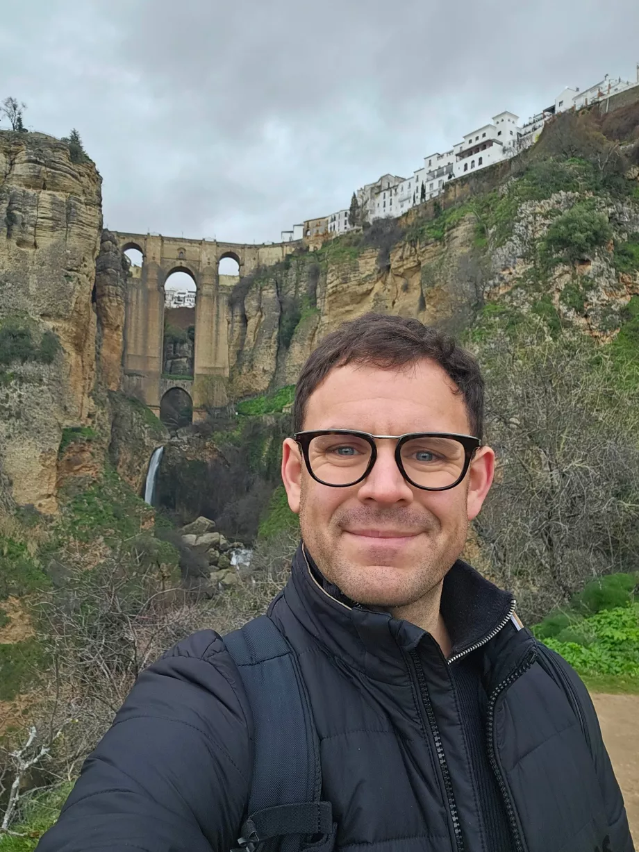 Moi au belvédère du Mirador Puente Nuevo