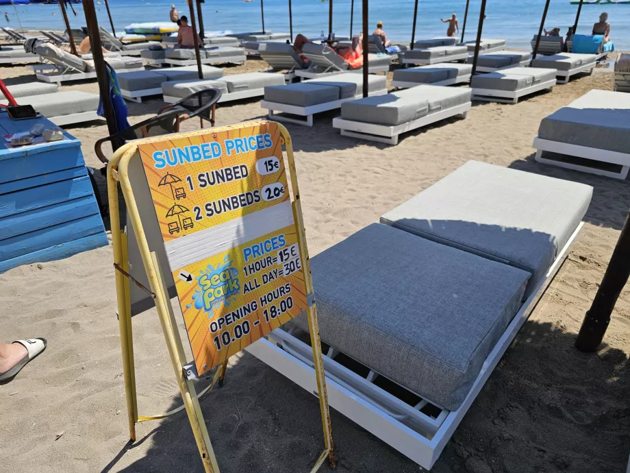 Prix des chaises longues à Faliraki