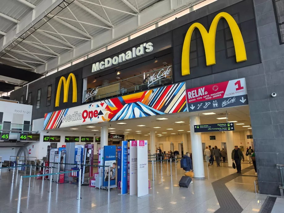 McDonald's, Terminal A, Départs (zone publique)