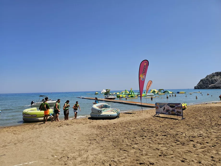 Sports nautiques, plage de Tsambika