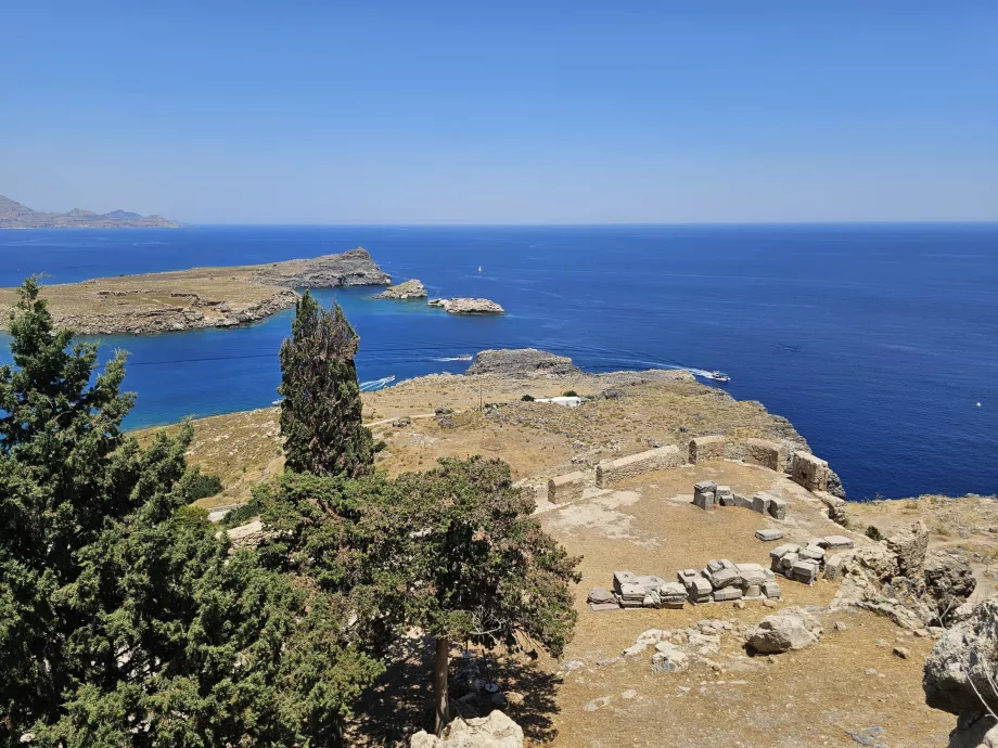 Vue sur la mer depuis l'acropole de Lindos