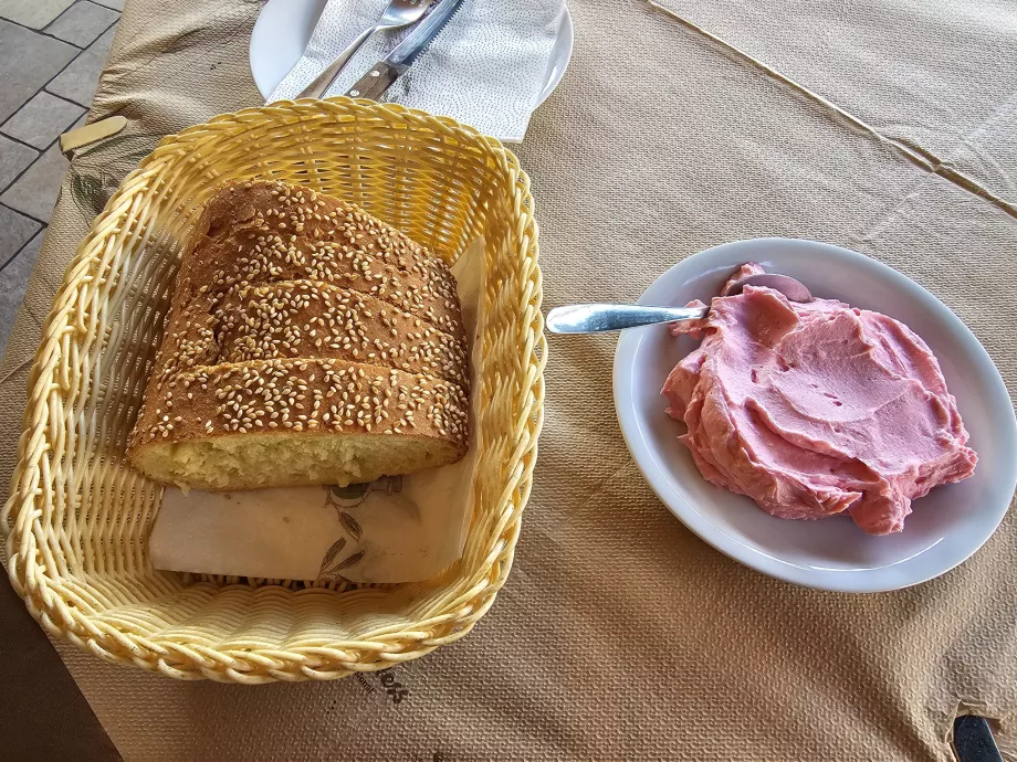 Salade d'œufs de poisson