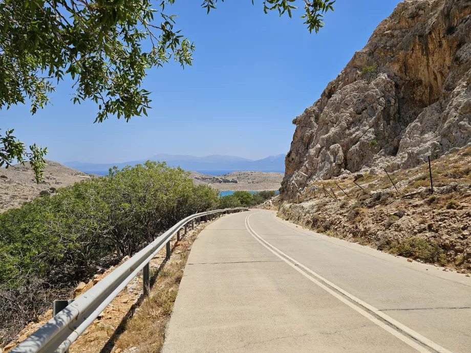 Route vers l'intérieur de l'île