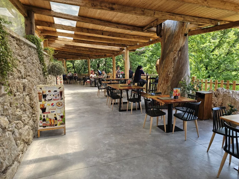 Vallée des papillons, restaurant