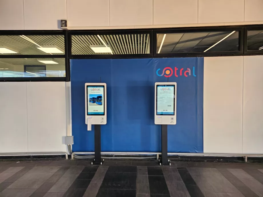 Distributeurs automatiques de billets de bus Cotral