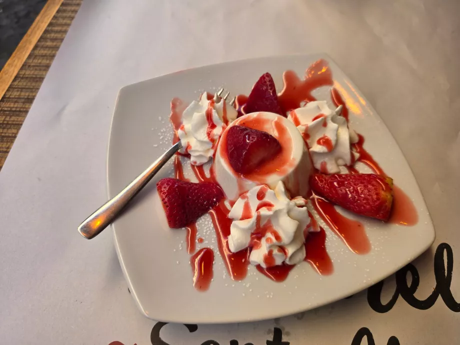 Tonnarello Santa Maria, Panna Cotta aux fraises