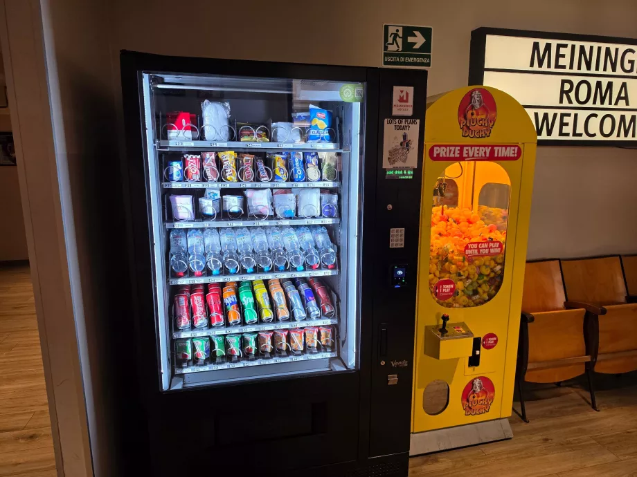 Distributeur automatique à la réception