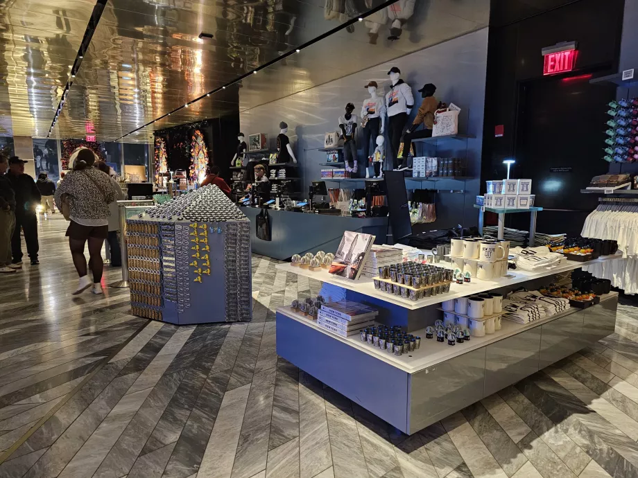 La boutique de souvenirs à la sortie de "The Edge".