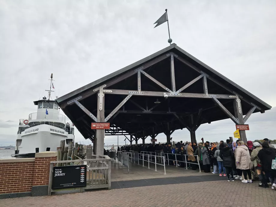 Quai de la Statue de la Liberté