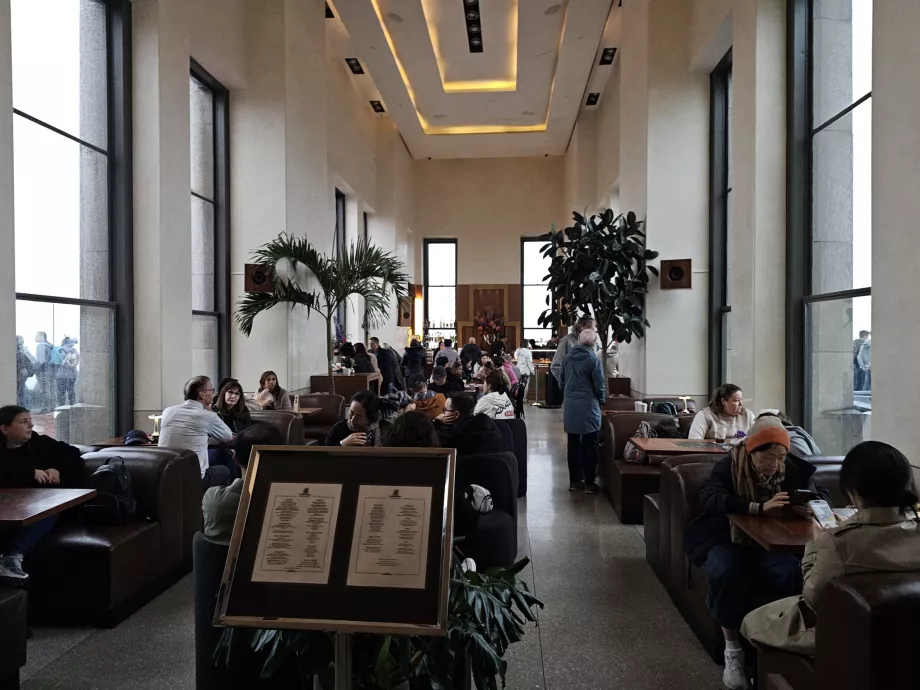 Bar sur le toit du Rockefeller Center