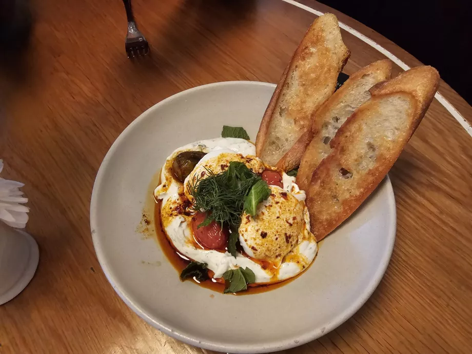 Petit-déjeuner, œufs turcs