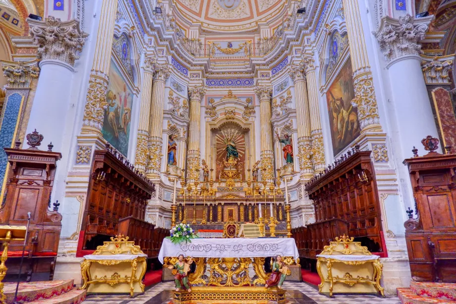 Intérieur de la cathédrale