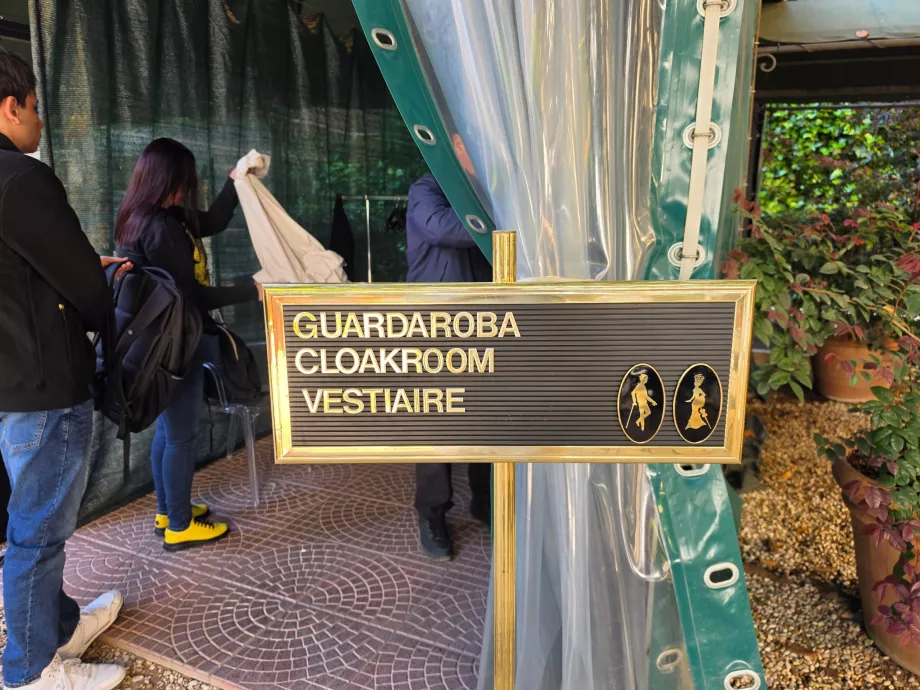 Galleria Colonna, consigne à bagages