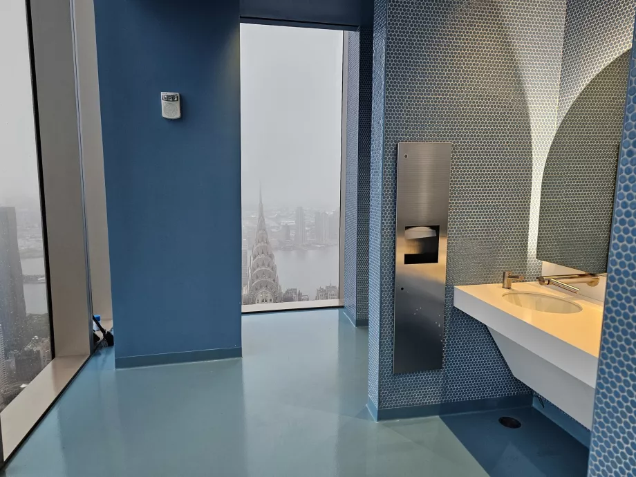 Summit One Vanderbilt, des salles de bains avec vue