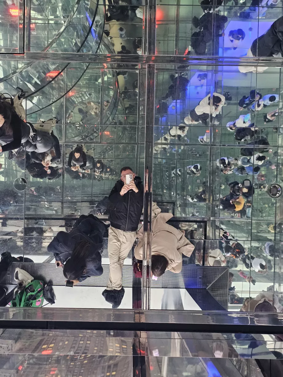 Summit One Vanderbilt, salle des miroirs