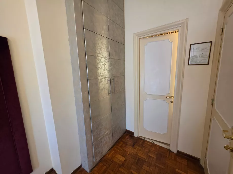 Armoire dans la chambre
