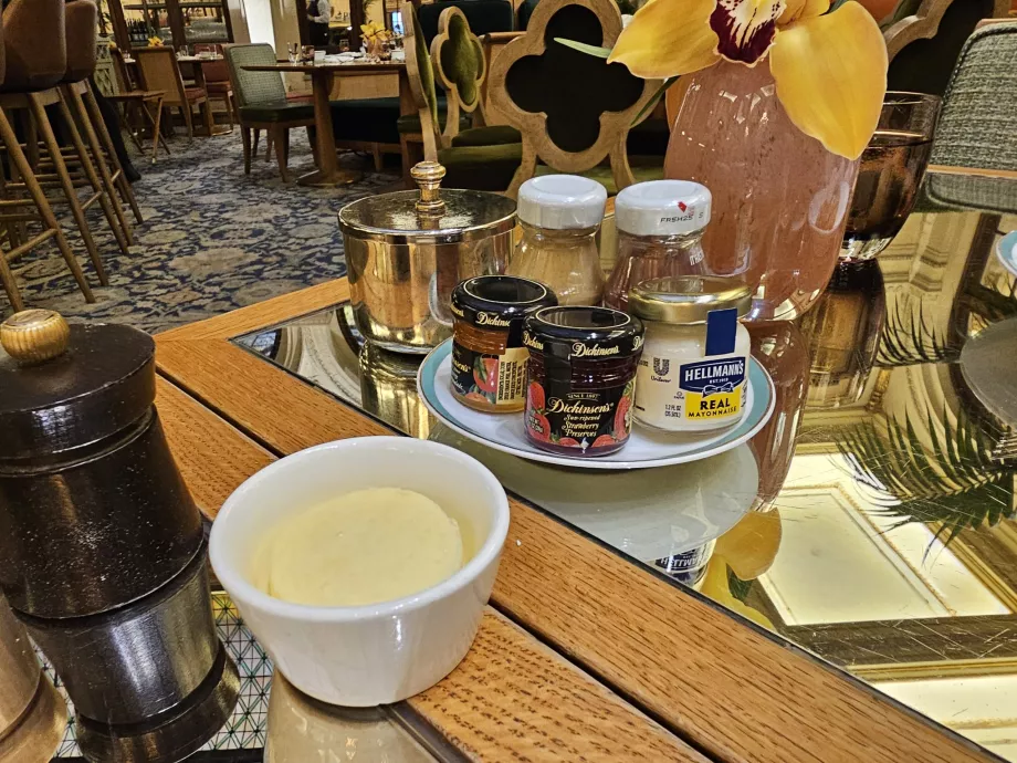 Marmelades et beurre