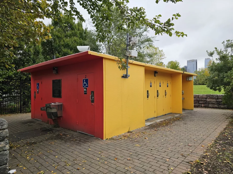 Toilettes publiques sur l'île Roosvelt