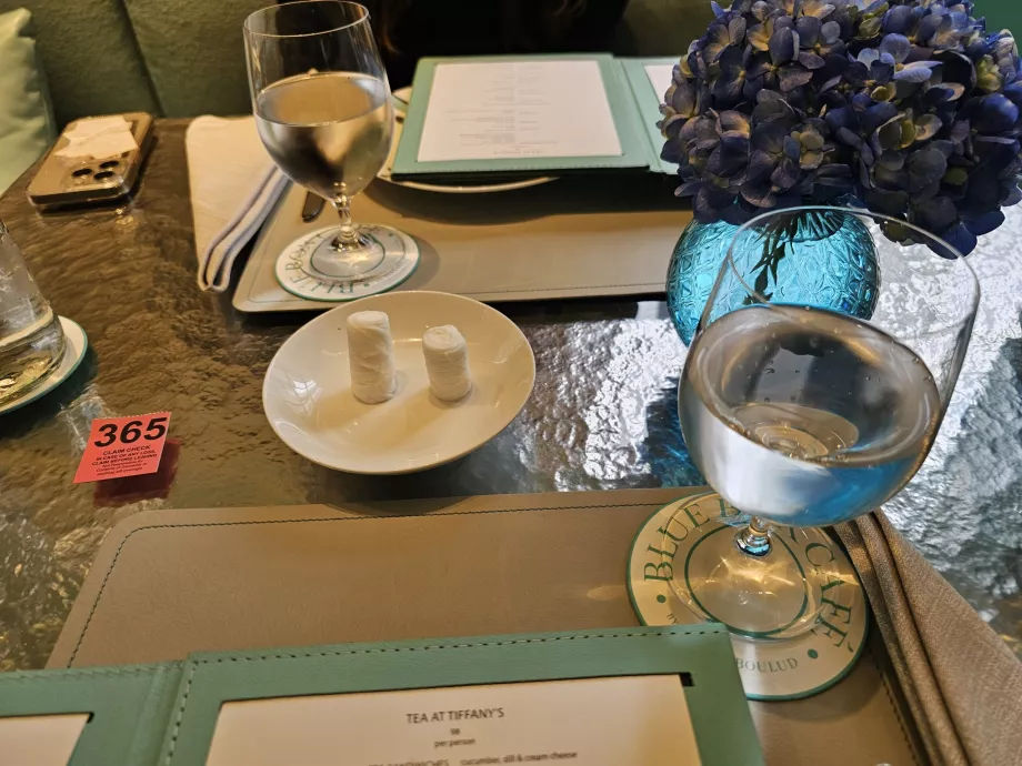 Boîte bleue, essuie-mains