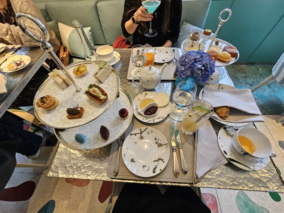 Boîte bleue, la fête