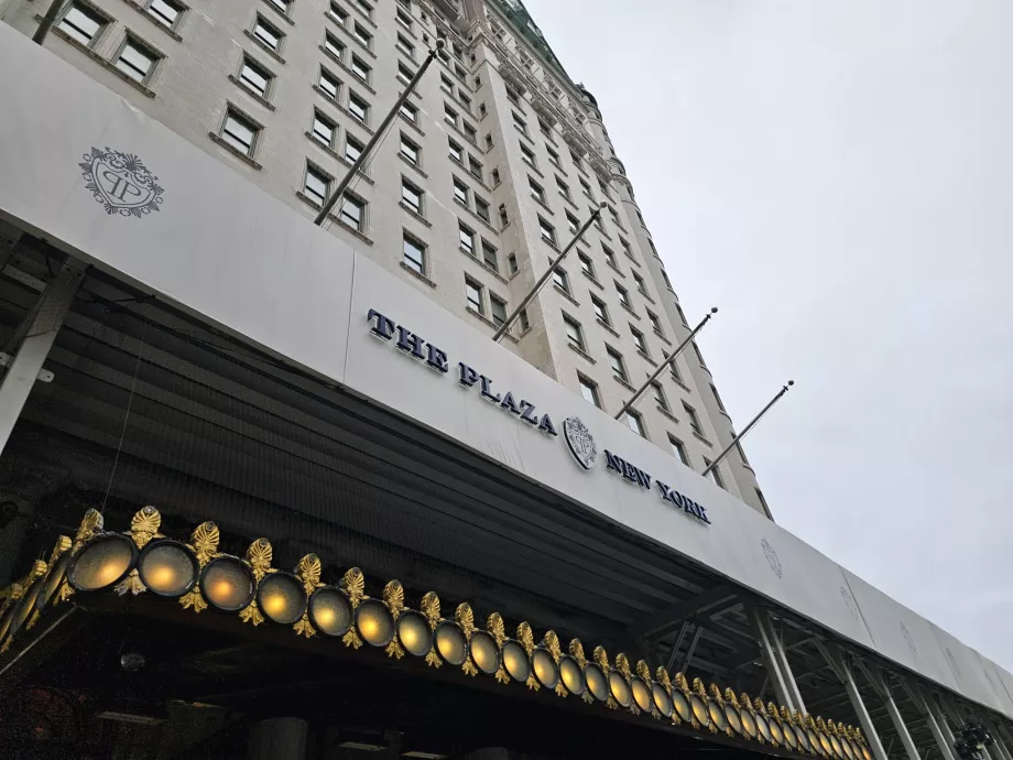 Panneau "The Plaza" (La Place)