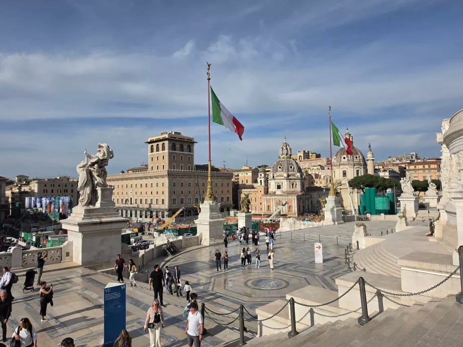 Altare della Patria, partie gratuite