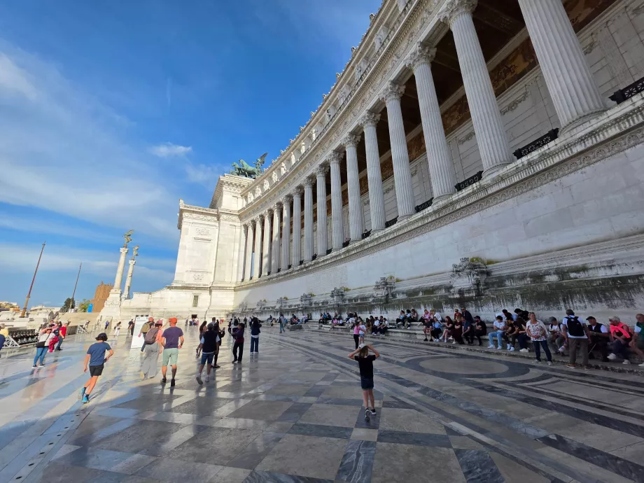 Altare della Patria, partie gratuite