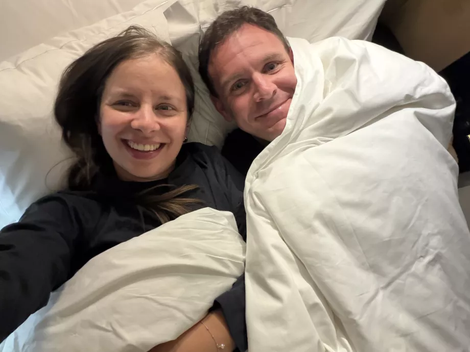 Nous, au lit pendant le vol