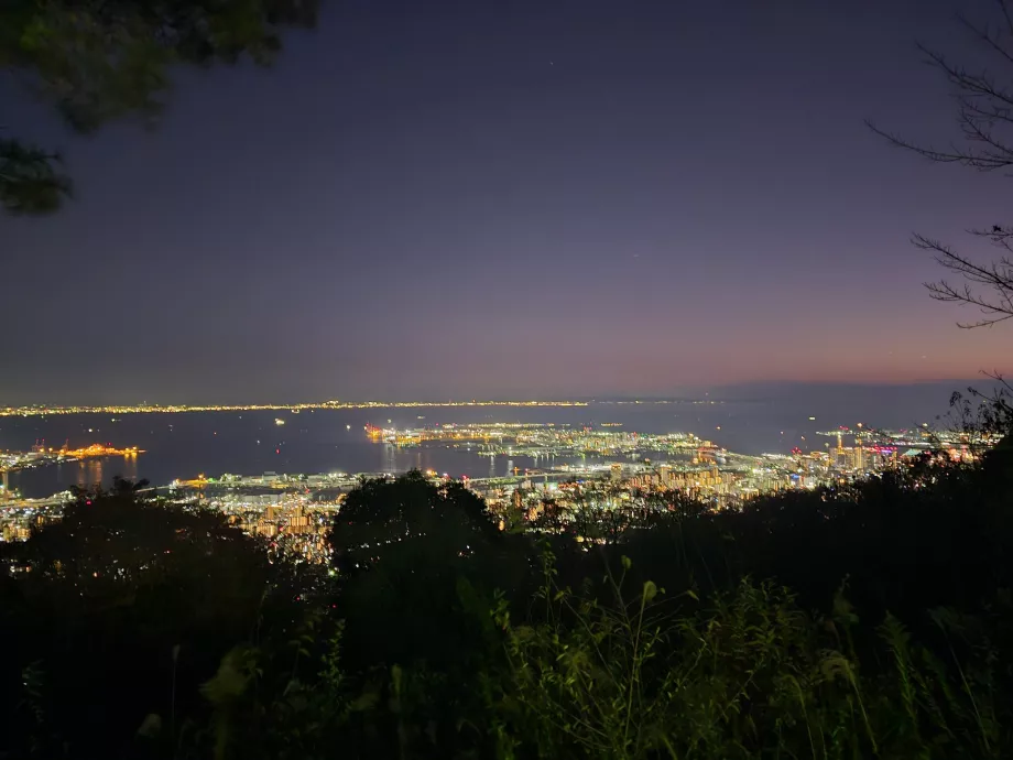 Vue de la station supérieure du téléphérique de Maya