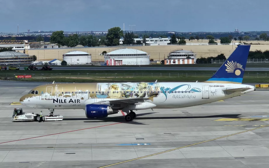 Nile Air, Airbus A320 à l'aéroport de Prague