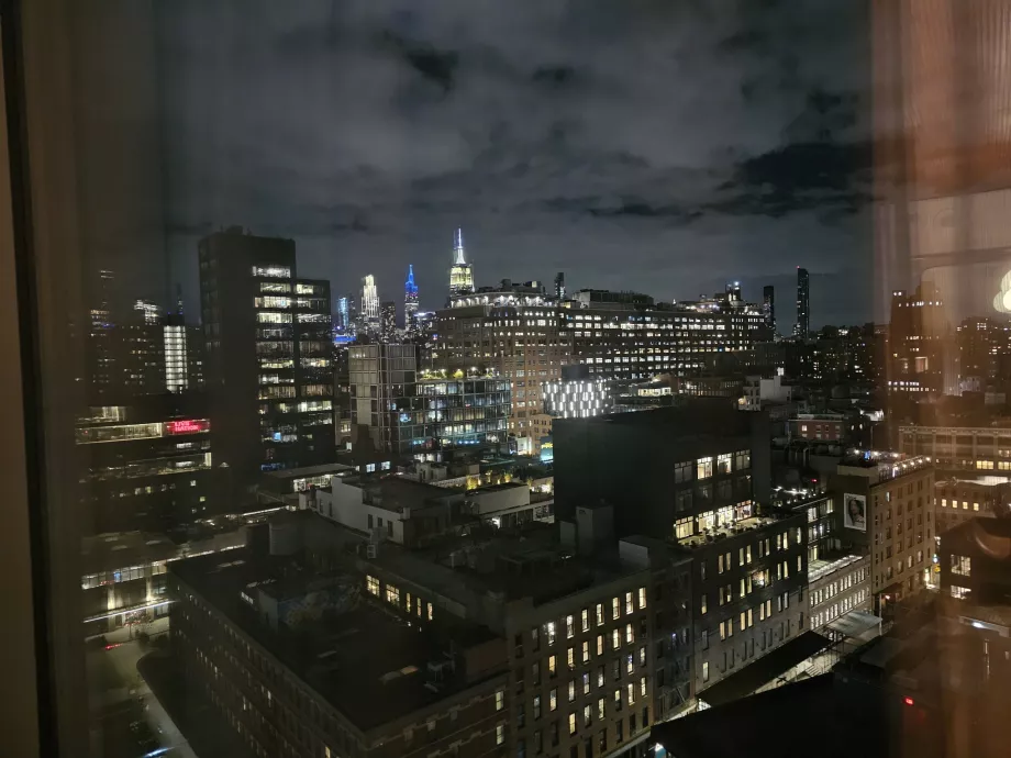 Vue de la chambre sur l'Empire State Building