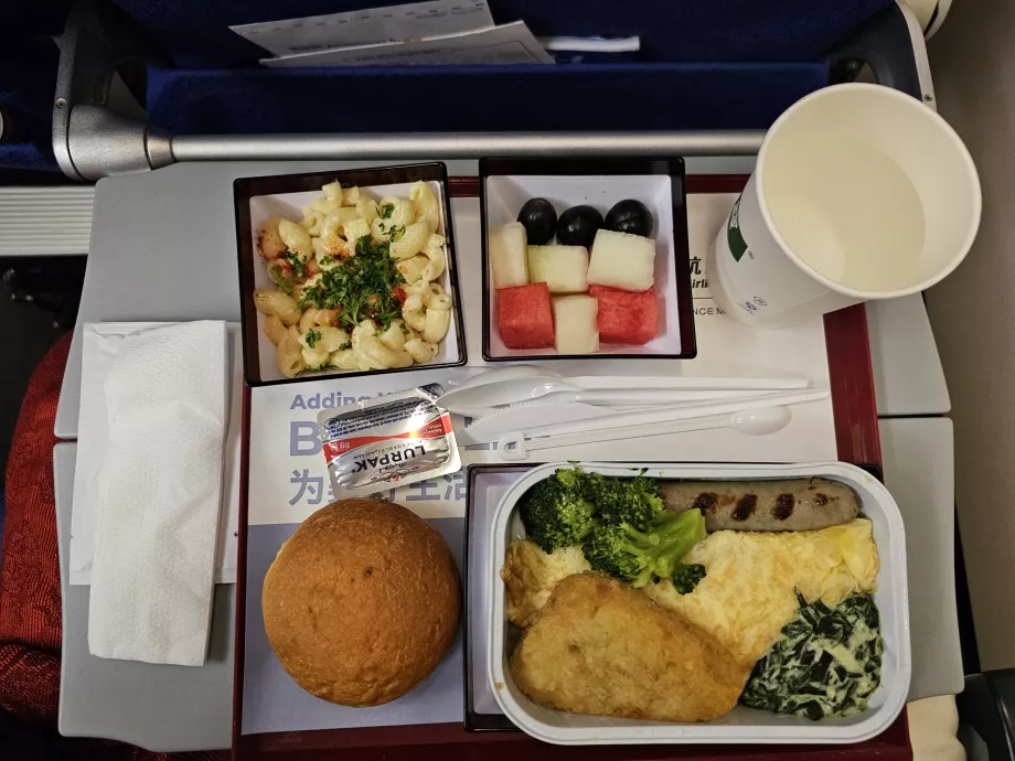 Petit-déjeuner sur un vol long-courrier